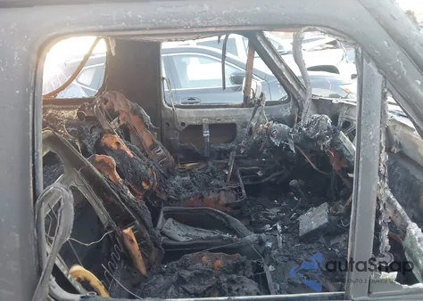 1990 Ford Bronco U100 z USA, uszkodzony, nr VIN 1FMEU15N0LLB20951